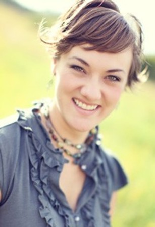 KimThiel_307x450